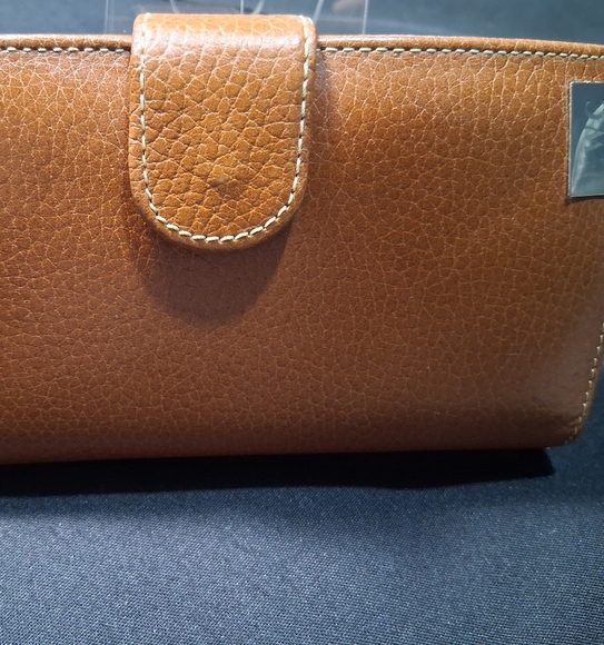 Brown and Silver Key Card Holder with Textured Leather - Picture 4 of 10